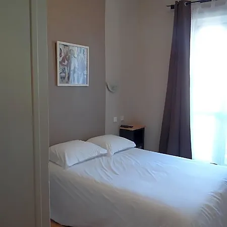 Les Glycines Otel 2*