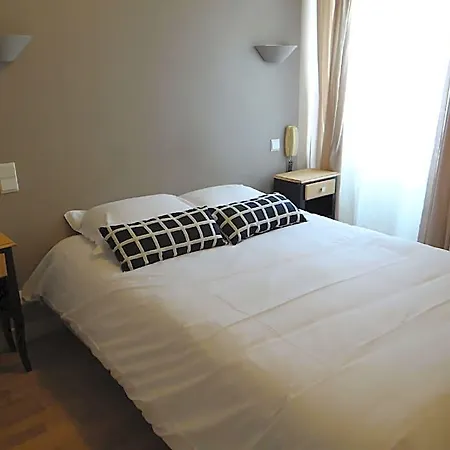 Hotel Les Glycines 2*
