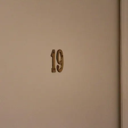 Les Glycines Hotel 2*