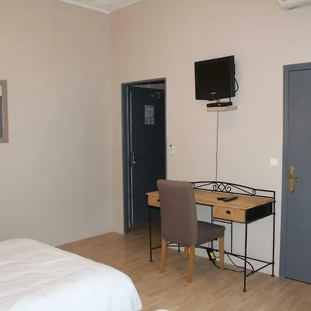 Hotel Les Glycines 2*