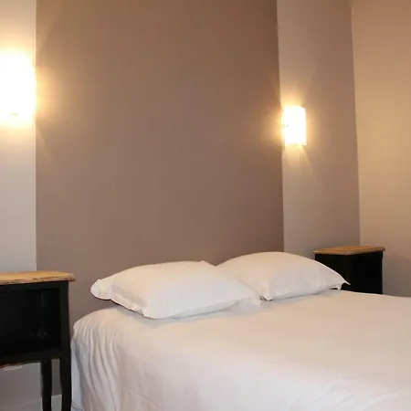 Les Glycines Отель Ремулен