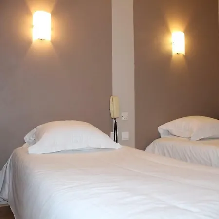 Hotel Les Glycines 2*