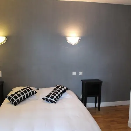 Hotel Les Glycines 2*