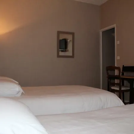 Les Glycines Hotel 2*
