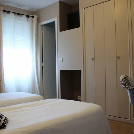 Hotel Les Glycines 2*
